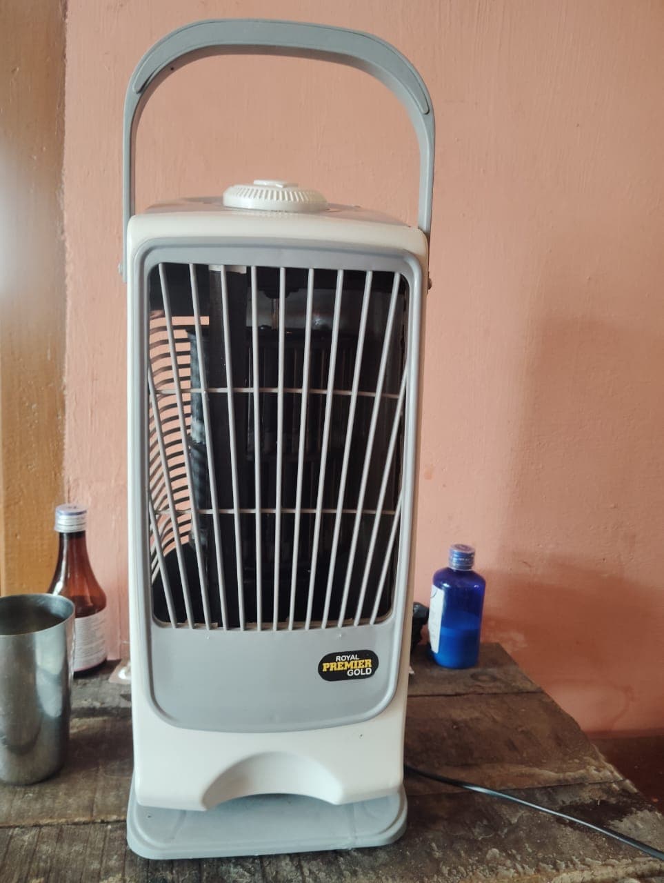 Royal Premier Gold Portable Handle Air Circulator Fan
